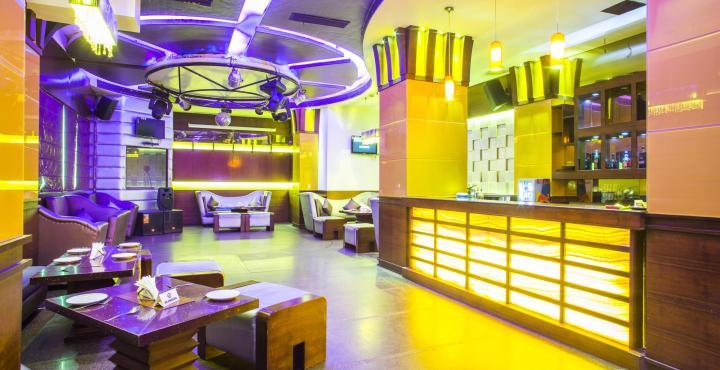 Hotel Royal Cliff Канпур Экстерьер фото