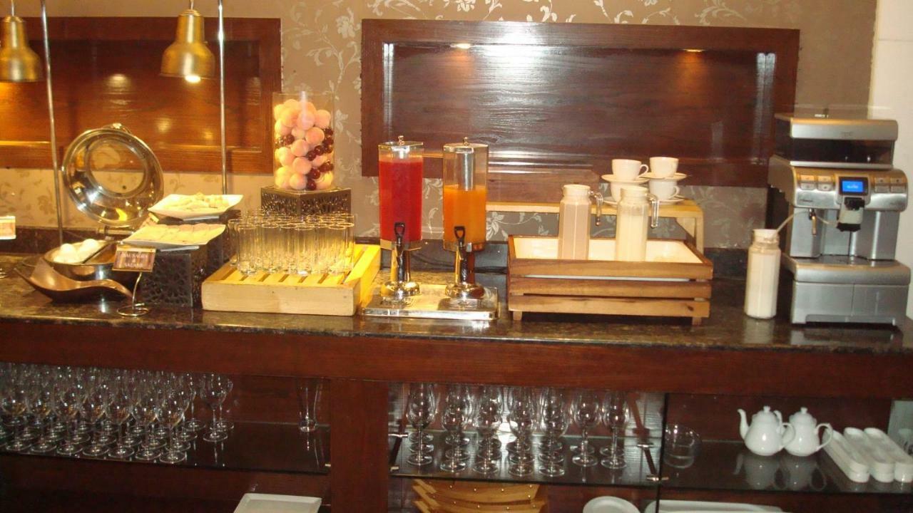 Hotel Royal Cliff Канпур Экстерьер фото